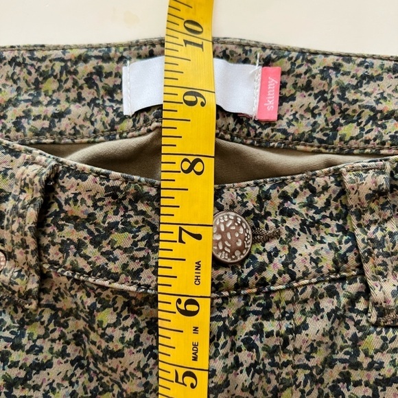 Cabi Ditsy Olive Green Floral Stretch Skinny Jeans Size 2 Style# 5083 - Picture 11 of 13